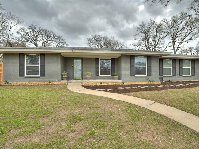 1601 Elmira Rd