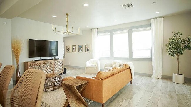 Photo - 2676 Brooklyn Ln