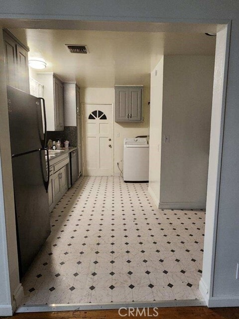 Photo - 7010 Cozycroft Ave