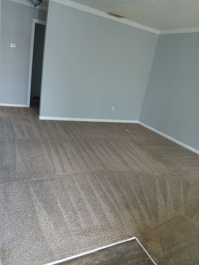 Photo - 3215 Baird Ave Unidad m-89