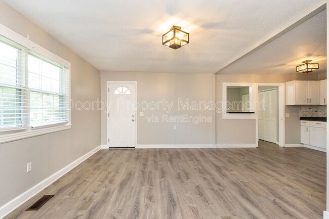 Photo - 1635 Dogwood Dr