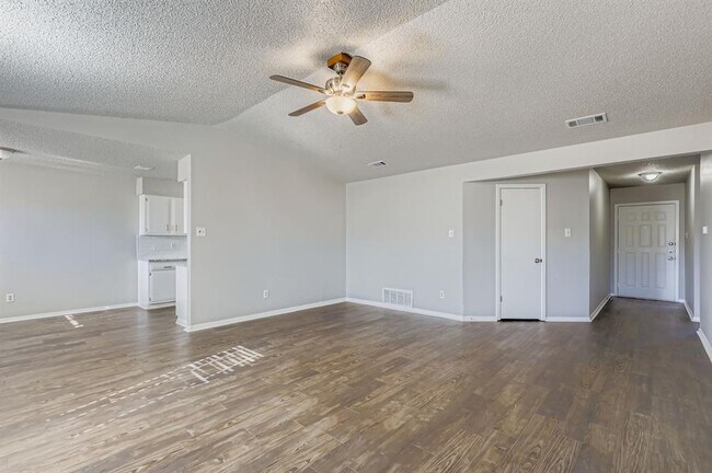 Photo - 11807 Acorn Creek Trail