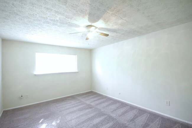 Photo - 120 Viking Ct Unit 1X1