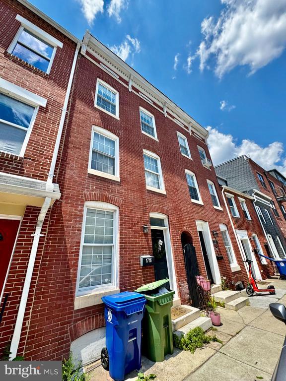 Photo - 1716 Light St