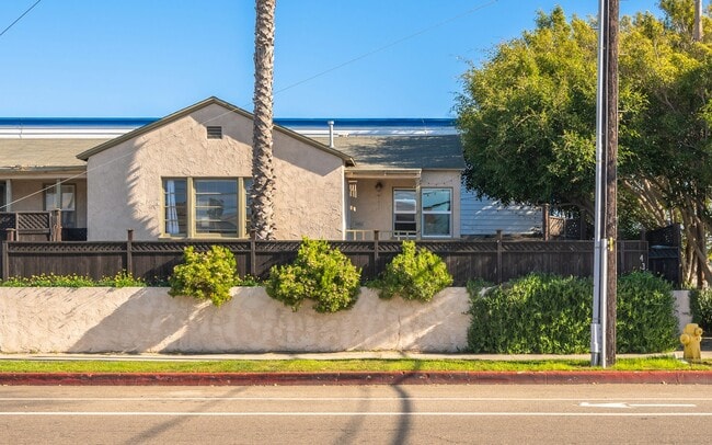 Photo - 430 N Francisca Ave Townhome