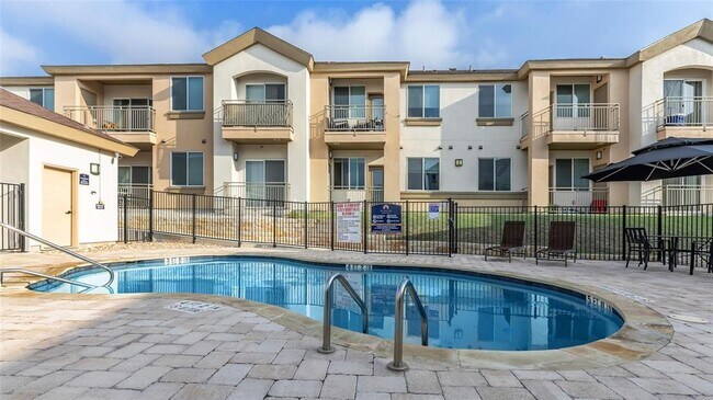 Photo - 1201 W Whitestone Blvd Unit APT