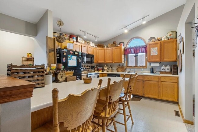 Photo - 6043 Boxwood Dr