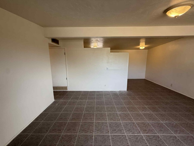 Photo - 4832 E 24th St