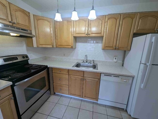 Photo - 4 White Gate Rd Unit L