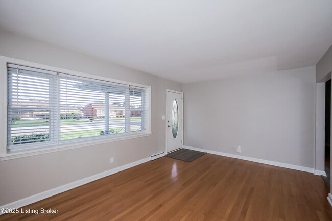 Photo - 2410 Farnsley Rd