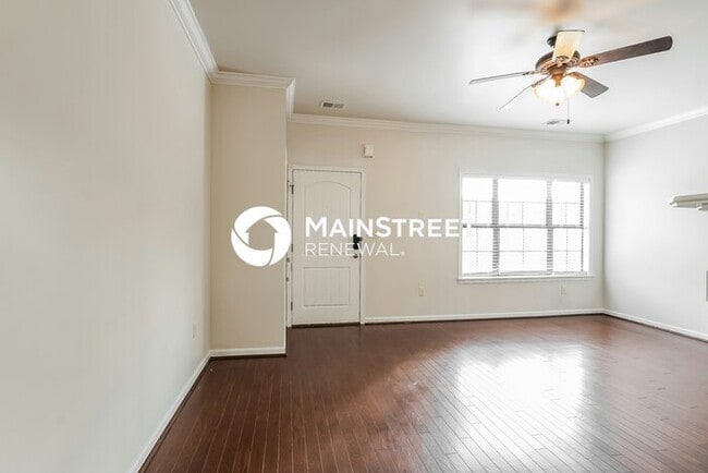 Photo - 3 Bedroom Pet-Friendly Home in CHELSEA, AL with Main Street Renewal