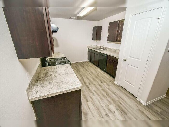 Photo - 2342 Applewhite Mdw