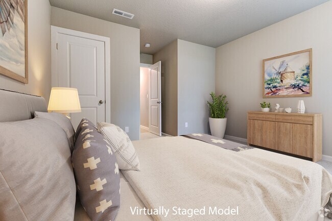Building Photo - Beautiful Newer Construction Home! 3 Maste... Unit 21319 - Lot 4