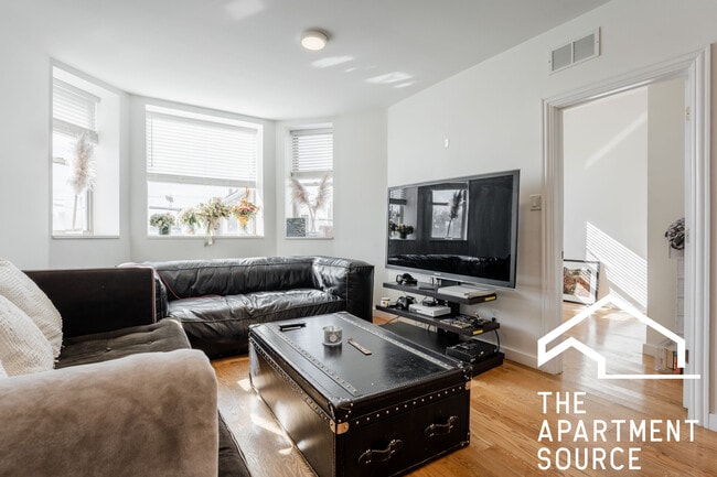 Photo - 1806 W Grand Ave Unit 2