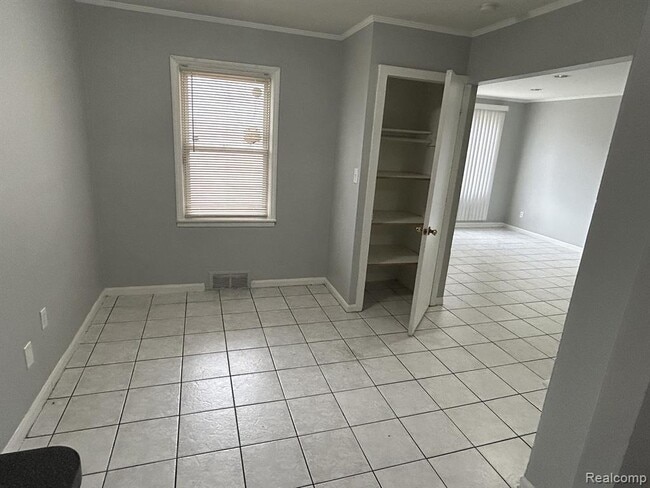 Photo - 12871 Saratoga St