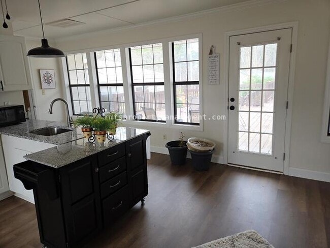 Photo - Studio Apartment