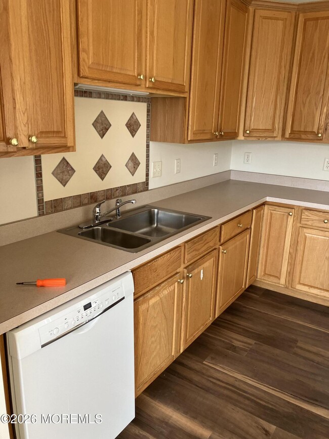 Photo - 335 St Andrews Pl