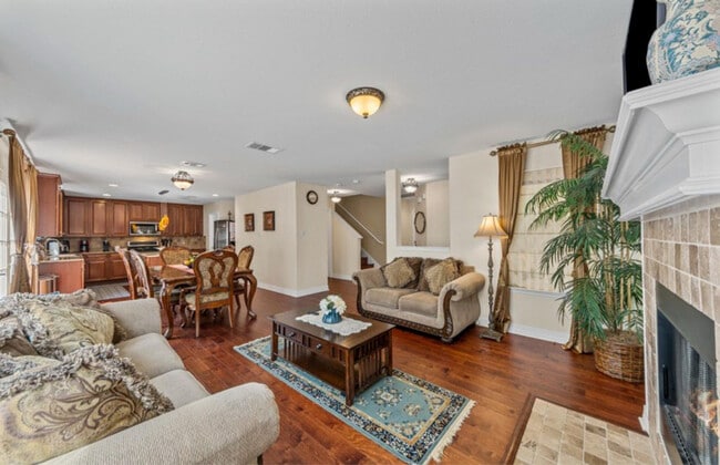 Photo - 5901 Snow Creek Dr