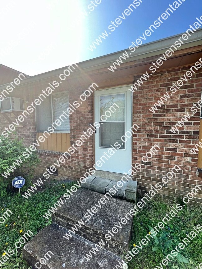 Photo - 928 30th Ave N
