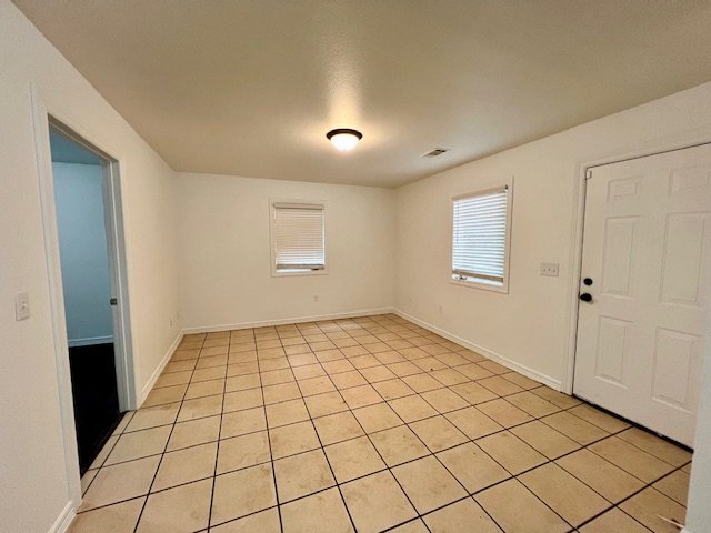 364 E 7th St Unit 2