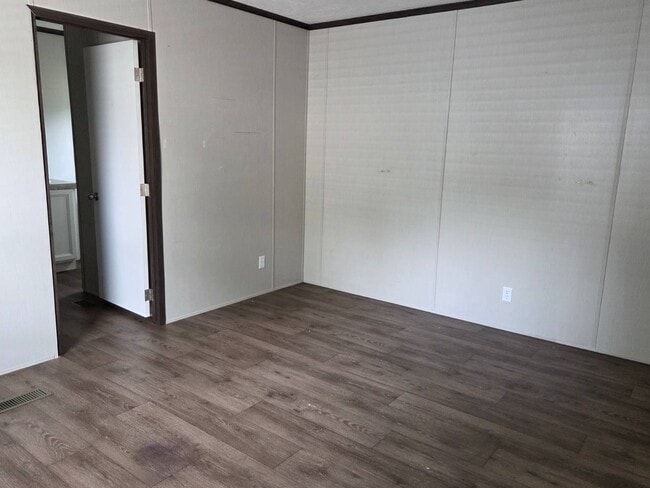 300 W Albert St