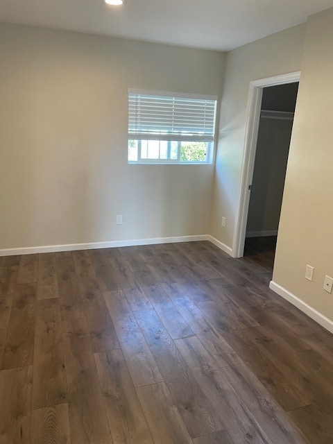 Large/bright Bedroom - 5272 Yorkton Way House
