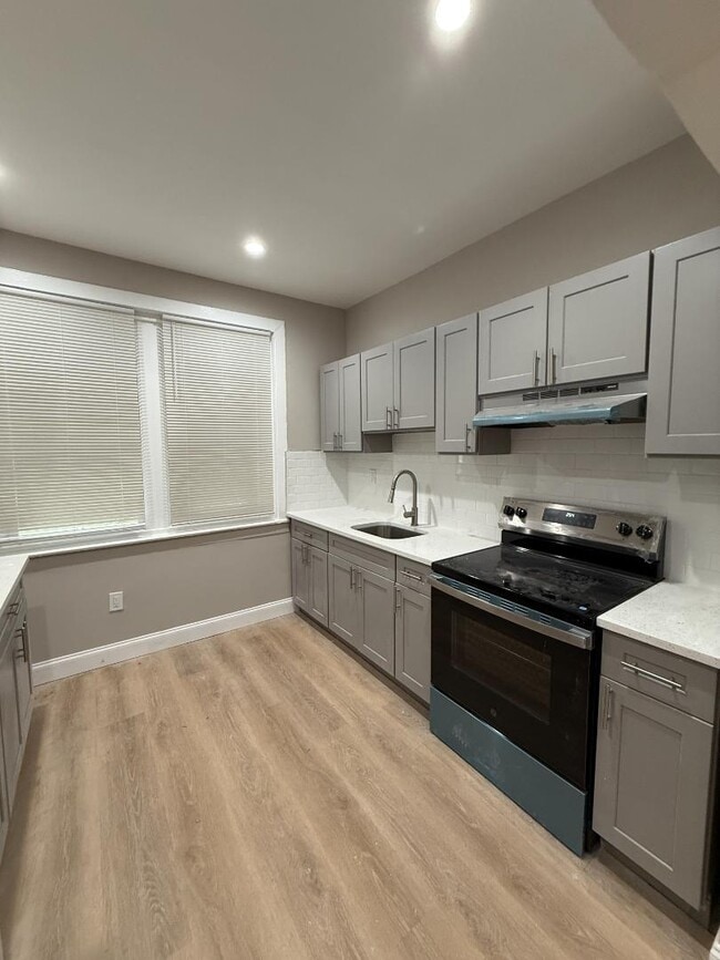 Photo - 2018 S 68th St