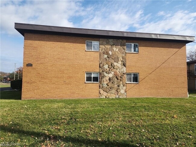 Building Photo - 26680 Tungsten Rd Unit 104