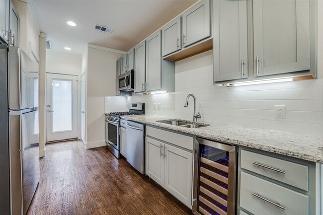 Photo - 4316 Hartford St