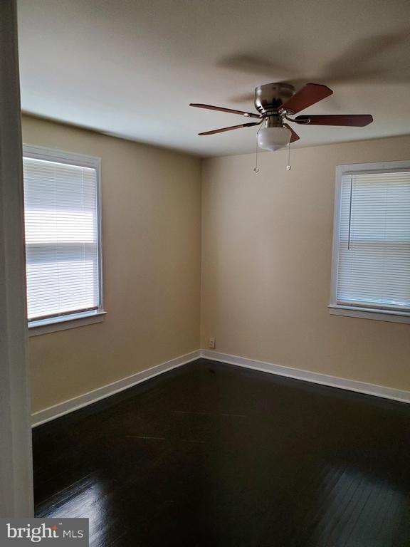 Photo - 4563 Akron St