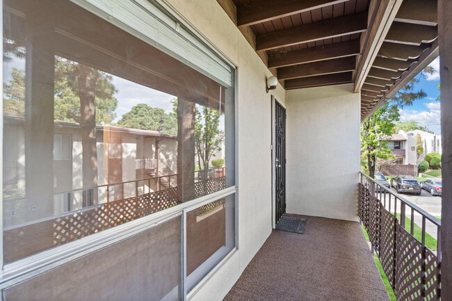 Photo - 1601 Pennsylvania St NE Unit R-16