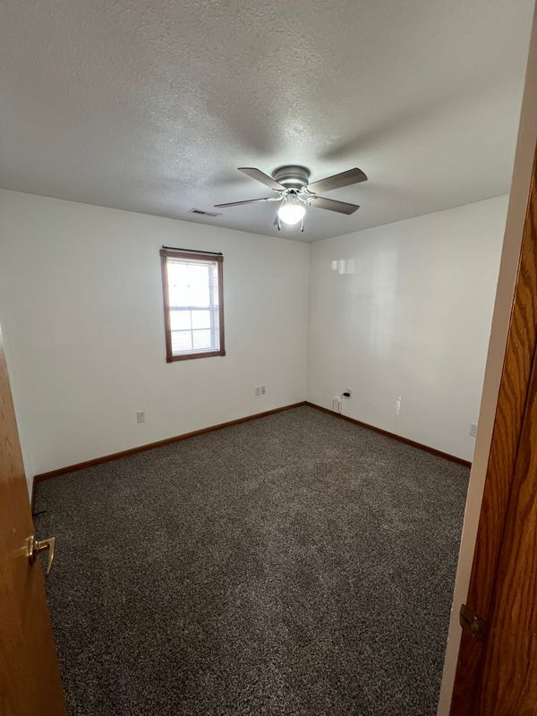 Photo - 109 W Pleasant St