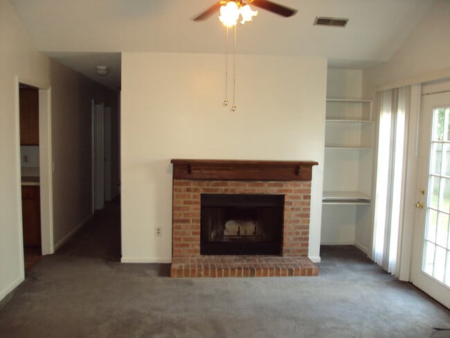 Photo - 132 Alston Cir Unit AlstonCourt