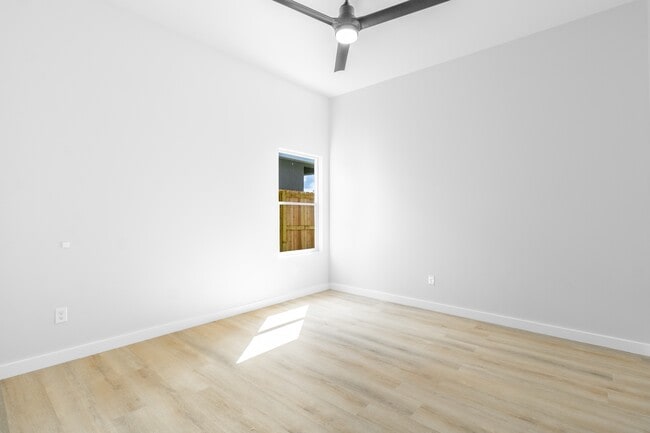 Photo - 5312 W Northwood St