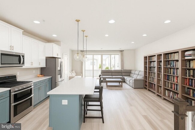 Photo - 8642 Satinwood Dr