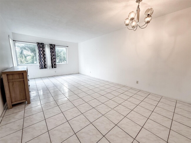 Photo - 1333 E Hallandale Beach Blvd Unit 335