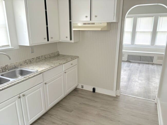 Photo - Nice 3 Bedroom, 1 Bathroom Home – Available Now