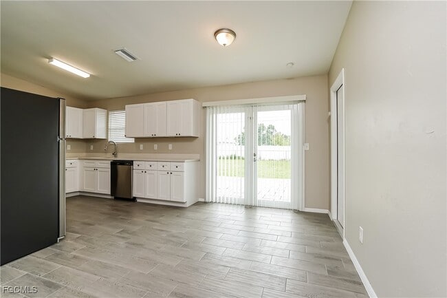 Photo - 1421 NE 18th Ave