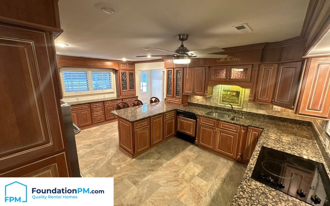 Photo - 7939 Dovie Ln