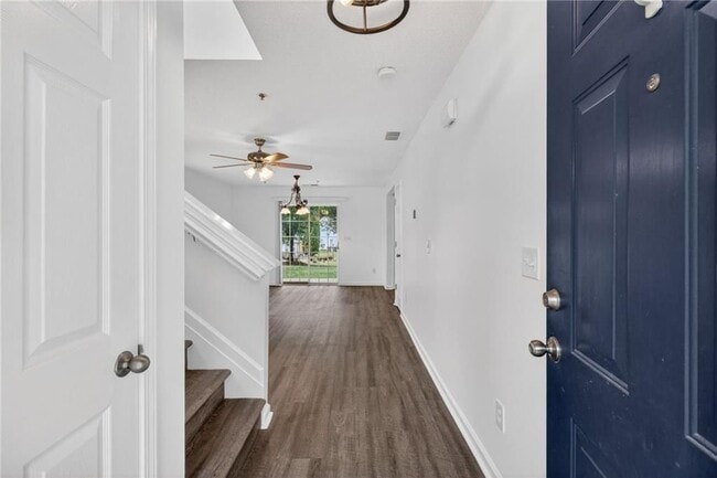 Photo - 275 Cottonwood Creek Cir