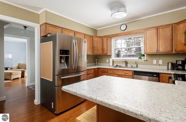 Photo - 1704 Comanche St