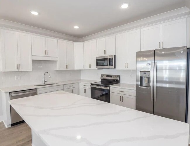 Photo - 2023 Rosemary Street