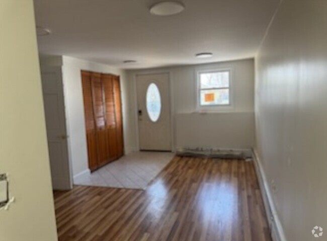 Building Photo - 6 Lenox Ave Rental
