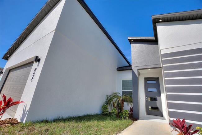 Photo - 802 James Dr