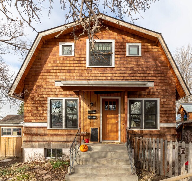 Photo - 809 W Olive St Unidad Basement Apartment