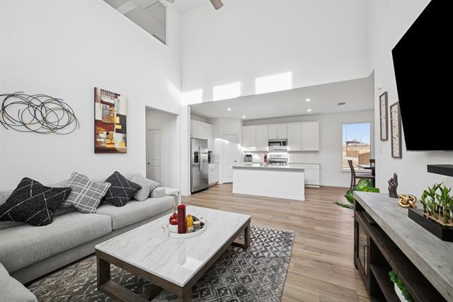 Photo - 10040 Thornapple Rd