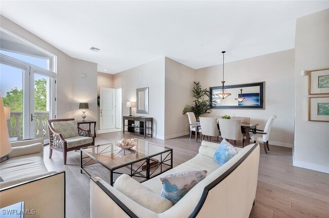 Photo - 375 5th Ave S Unidad 305 Rental