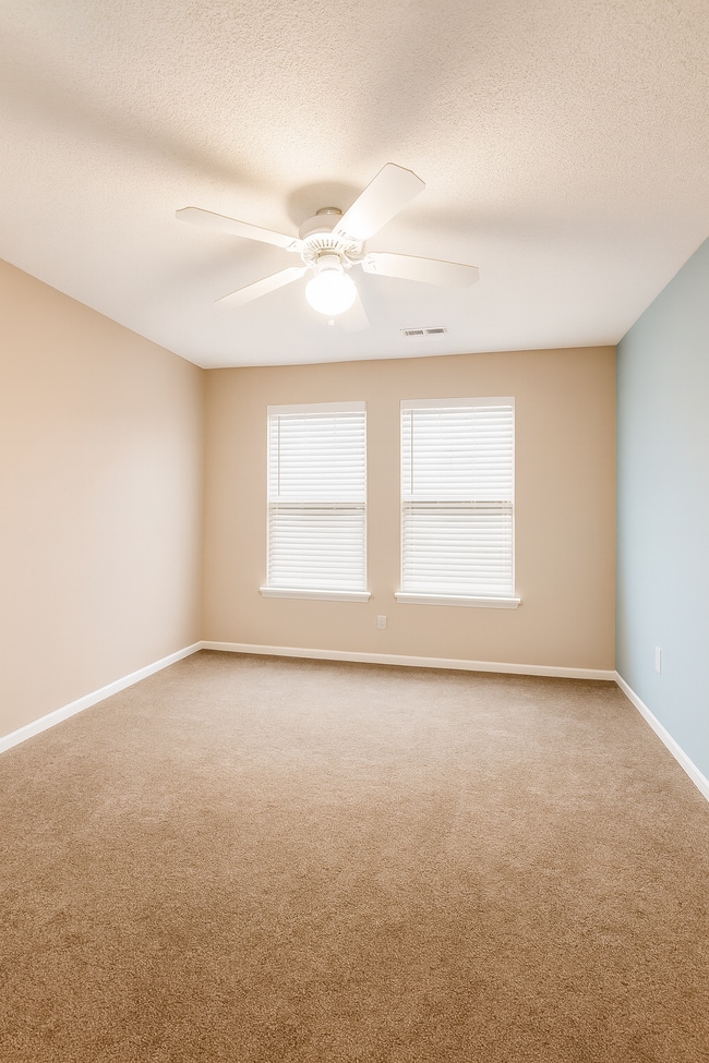 Photo - 6 Valley Glen Ct