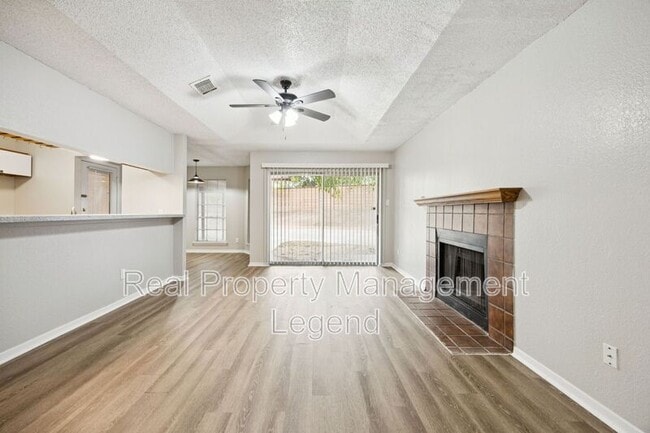 Photo - Hearthwood Ct 5633