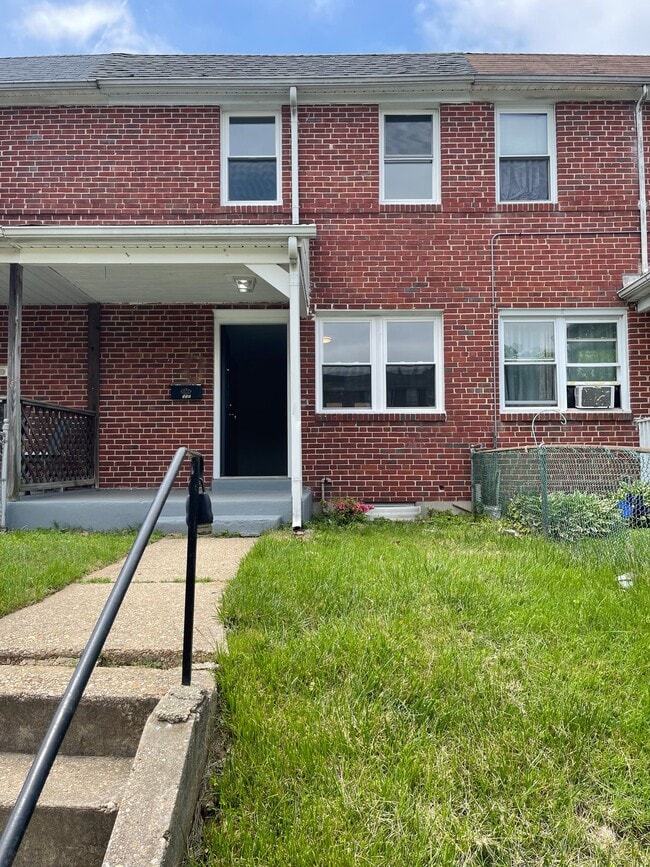 Building Photo - 332 Endsleigh Ave